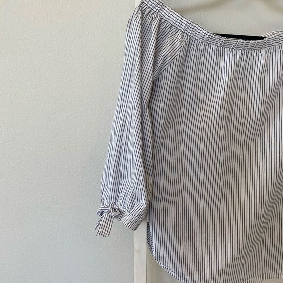 Potter’s Pot | striped off the sholder | size Large | blue and white | like new - Picture 5 of 8